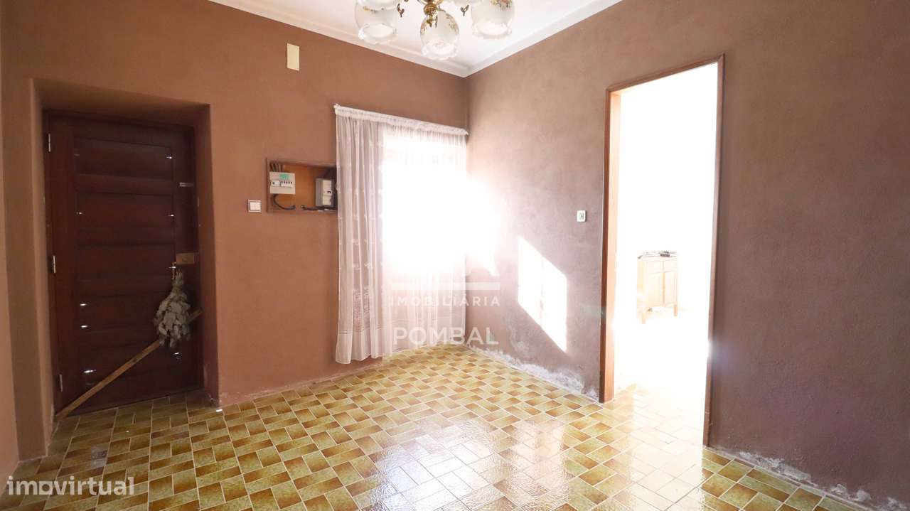 Moradia T5, localizada em Pelmá, Alvaiazere-16