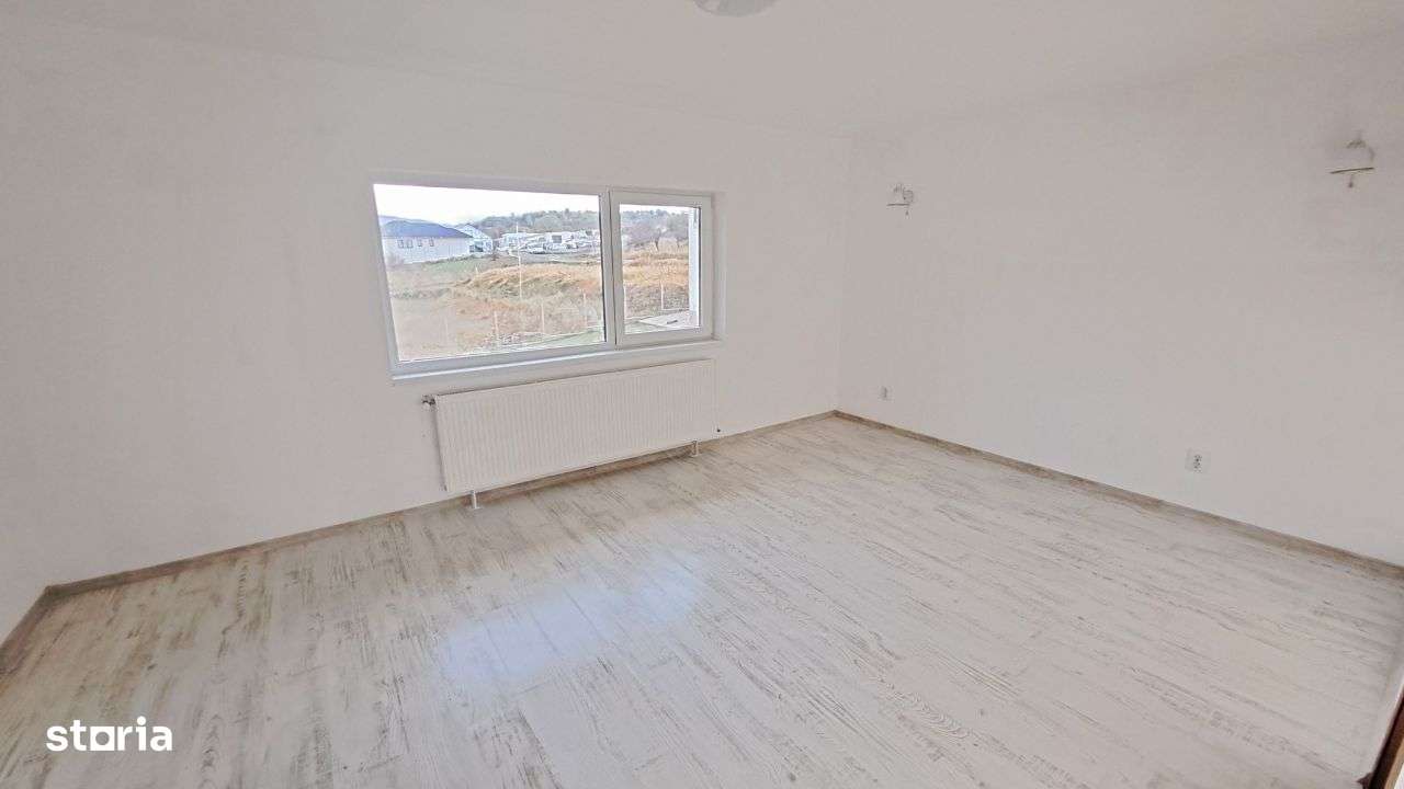 Casa tip duplex, noua, 130 mp, 4 camere, Cisnadie, COMISION 0 - Imagine principală: 4/19