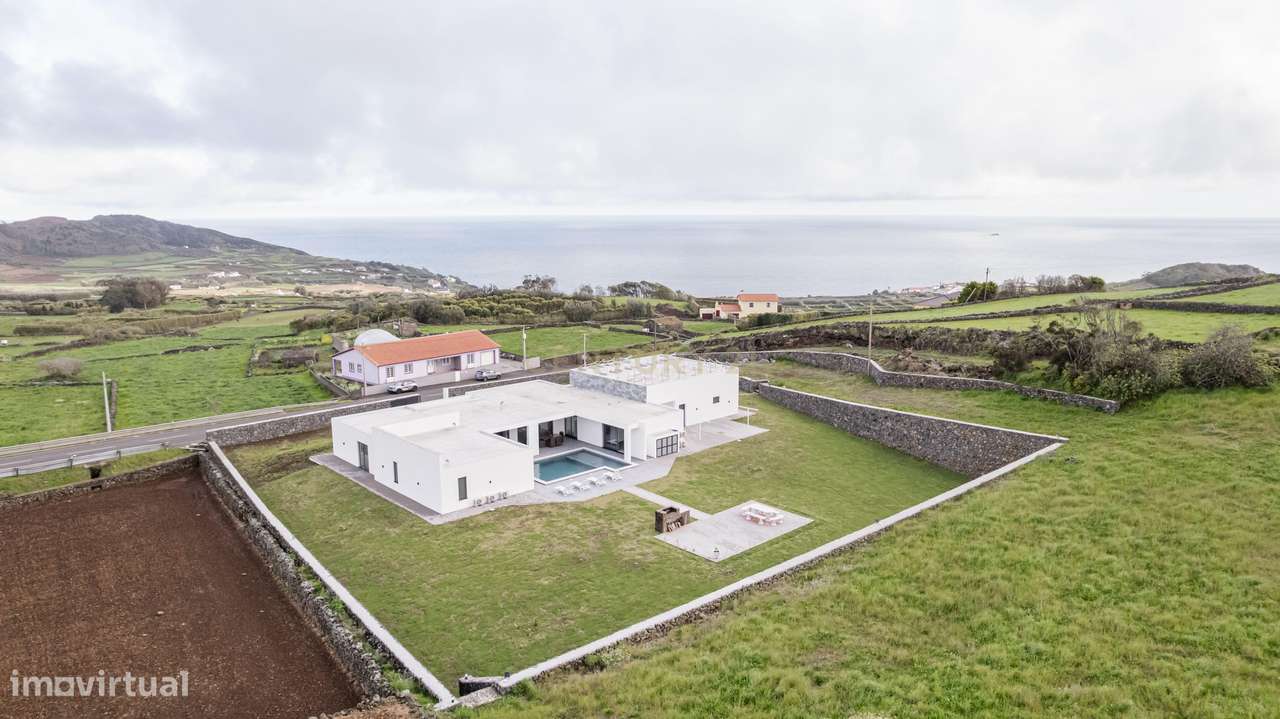 Luxuosa vivenda nova com piscina na Ilha Terceira - Grande imagem: 4/13