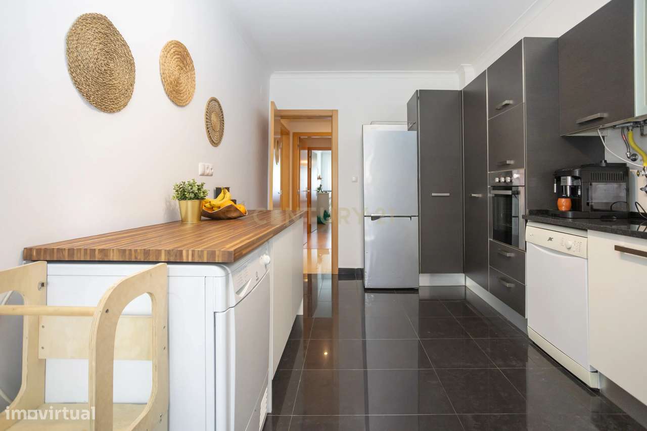 T2 c/parqueamento e arrecadação em Condomínio Privado - Alhos Vedros-12