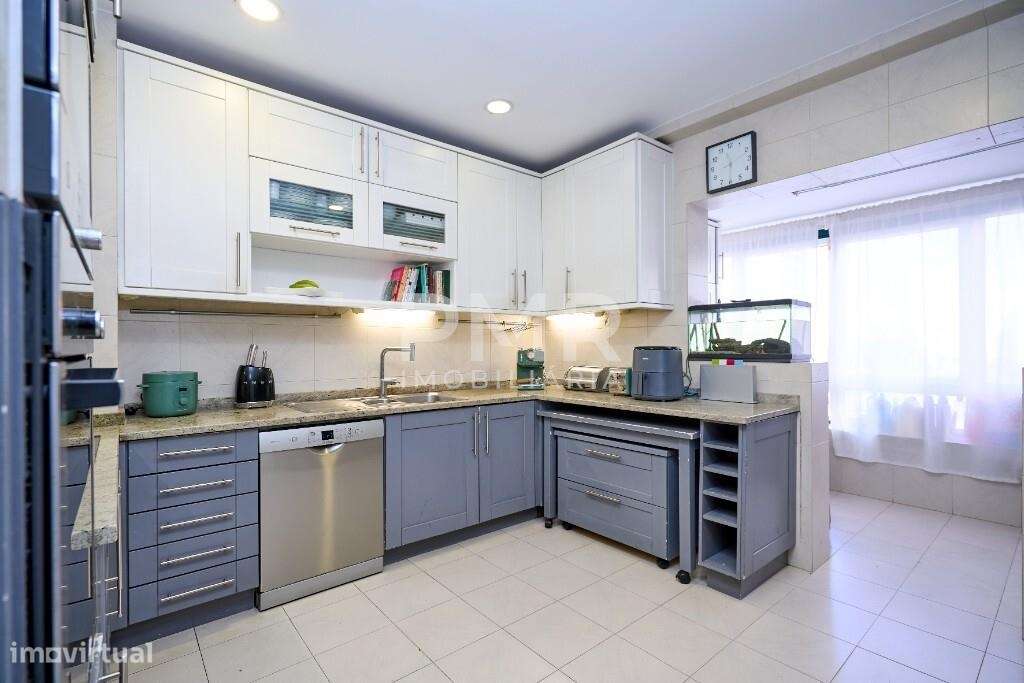 Apartamento T3 no prestigiado Parque dos Príncipes – Telheiras-2