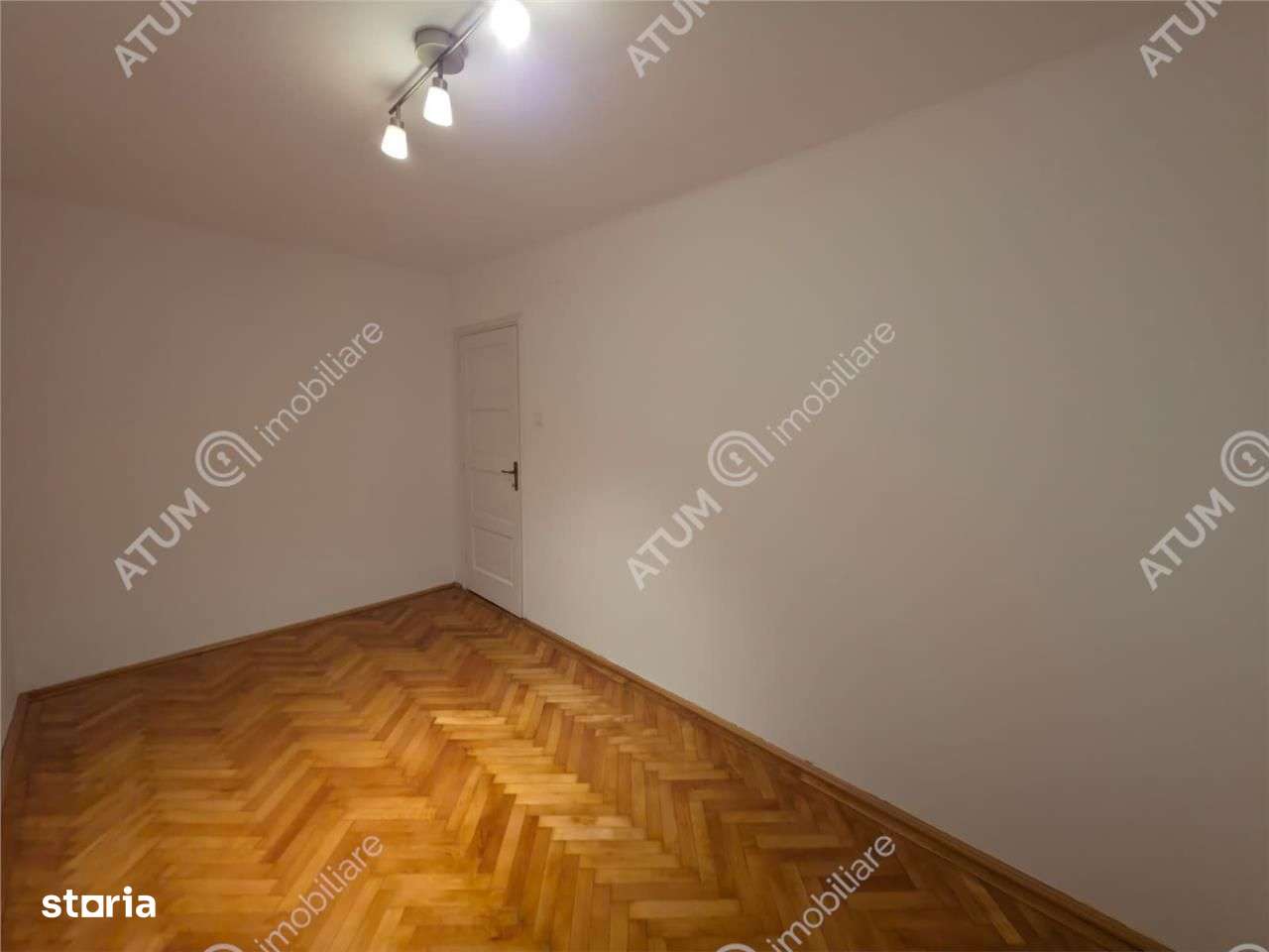 Apartament cu 3 camere pe Calea Dumbravii din Sibiu zona Dioda - Imagine principală: 4/17