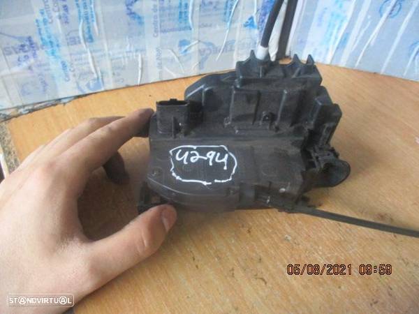 Fecho 300126E RENAULT CLIO 3 2006 Fe 4 Pinos - 1