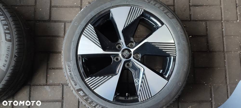 KOŁA 403008809R 5x114.3 7Jx18 CALI ET34 RENAULT MEGANE ETECH + OPONY 195/60R18 MICHELIN PRIMACY (3222) CAŁE KOŁA - 7