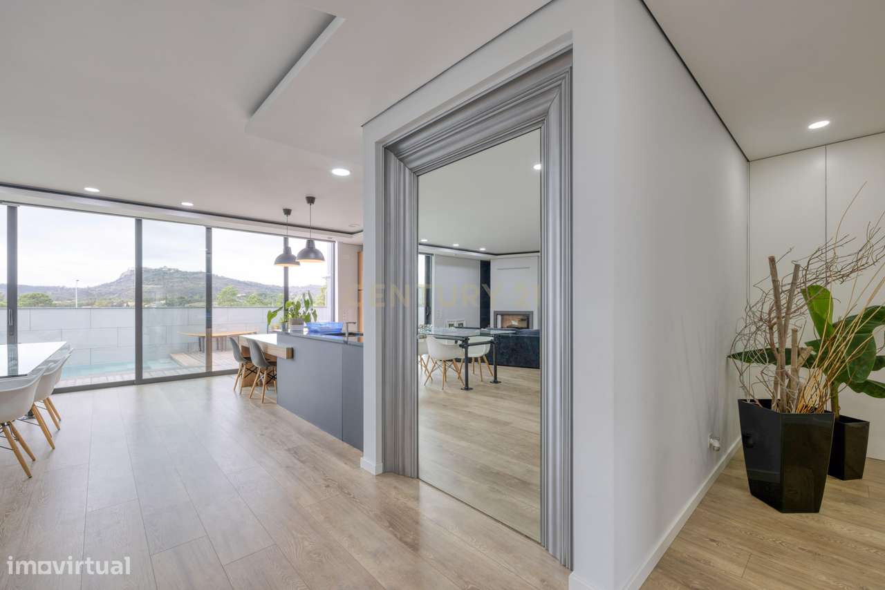 Moradia unifamiliar na Urbanização dos Jardins de Santiago, Setúbal-6