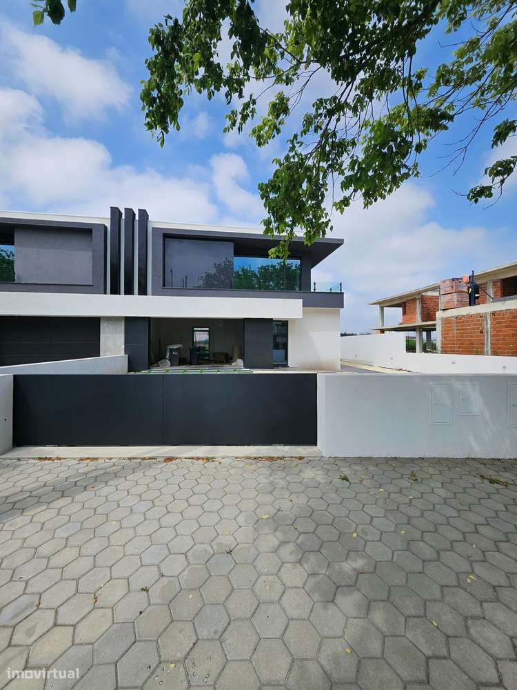 Moradia T4 à venda em Santa Joana, Aveiro-10