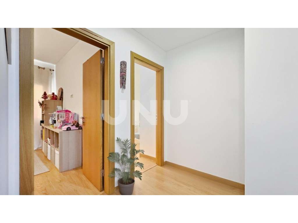 Apartamento T3 no Condomínio Quinta da Cascata, em Vila Franca de X...-9