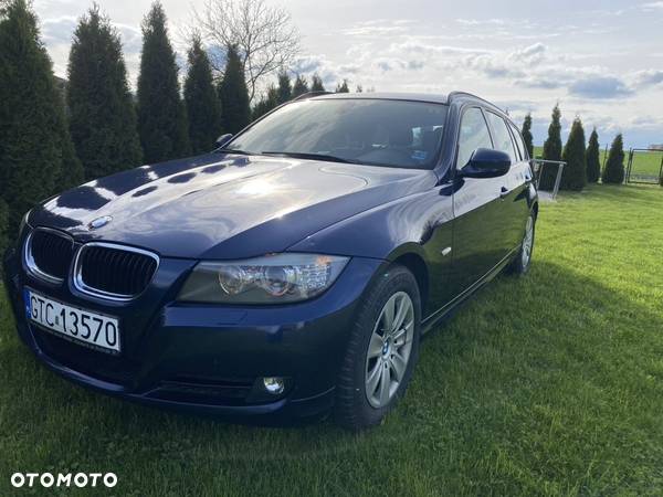 BMW Seria 3 318d DPF Touring - 3