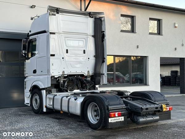 Mercedes-Benz Actros - 9