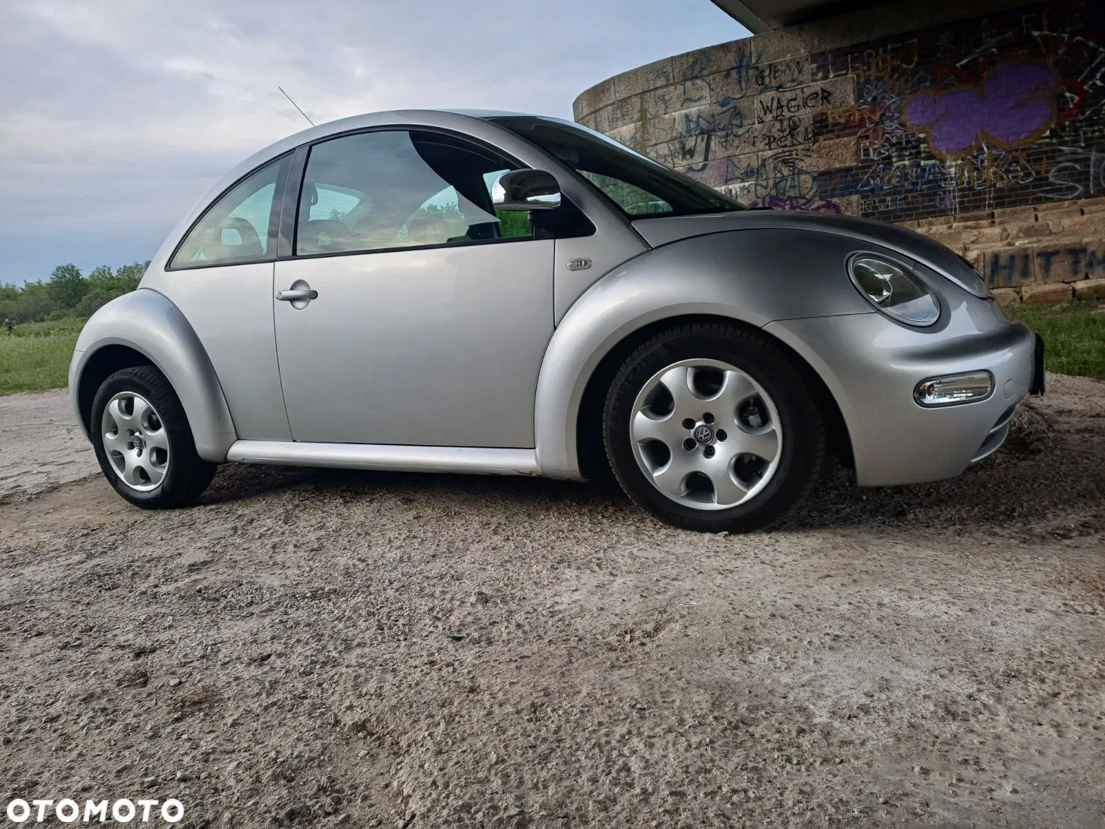 Volkswagen New Beetle - 8