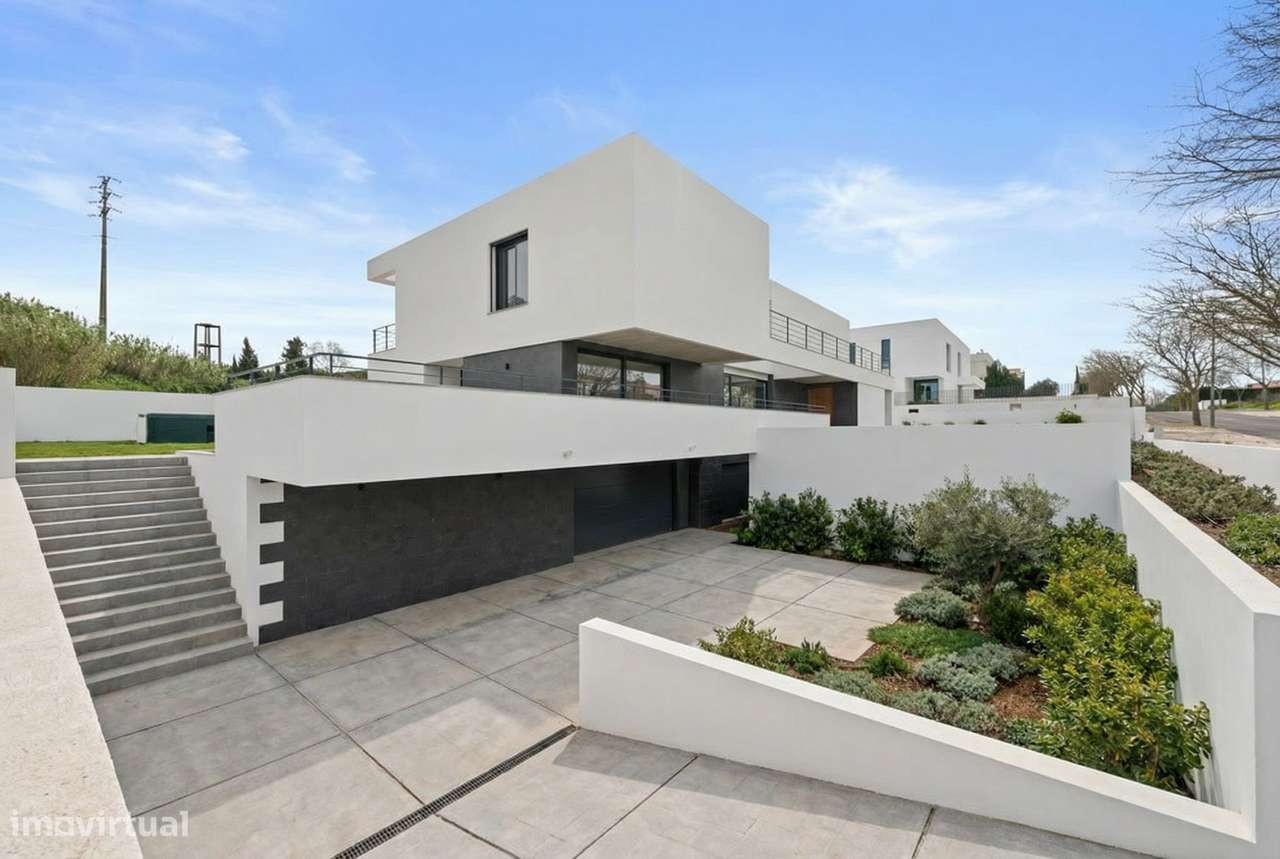 Refúgio em Oeiras:  Moradia Contemporânea T6 com Jardim e Piscina - Grande imagem: 4/30