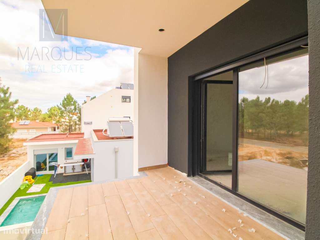 Moradia V3 com 2 Suites, Jardim e Piscina em Pinhal do General-15