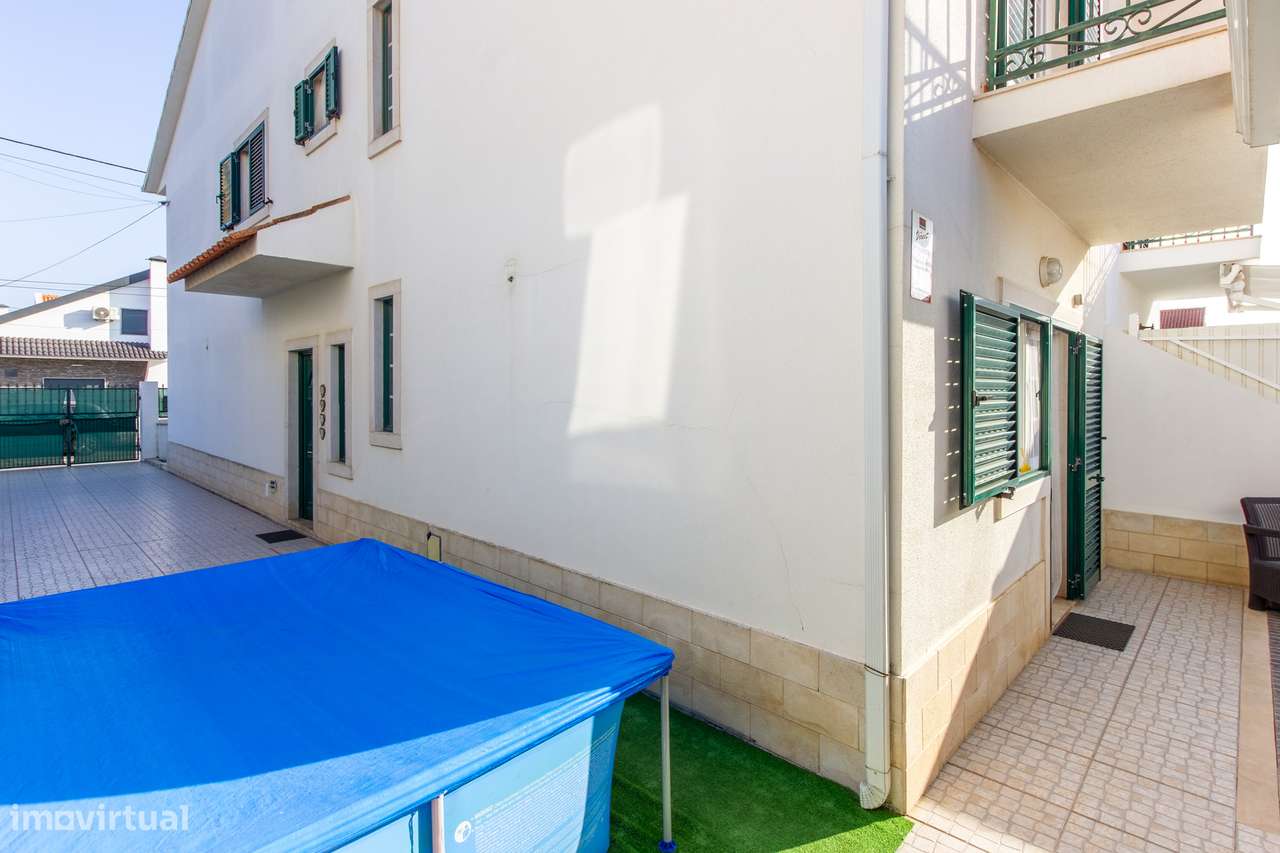 Quinta do Conde – Moradia Geminada de 4 assoalhadas c/ garagem-26