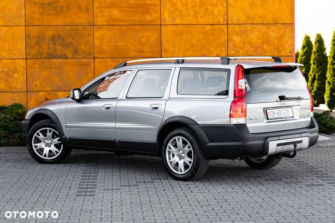 Volvo XC 70 D5 AWD Summum - 4