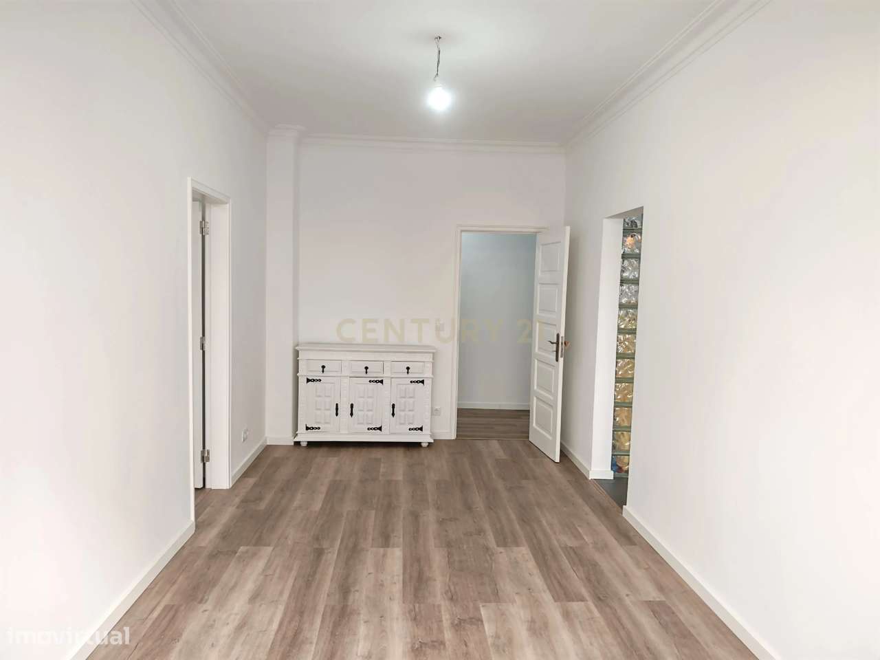 Imóvel T2 totalmente remodelado a estrear no Bairro Santos/Avenidas No-4