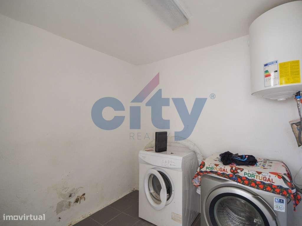 Moradia T2 c/ Terraço e Espaço Exterior | Tramagal, Abrantes-12