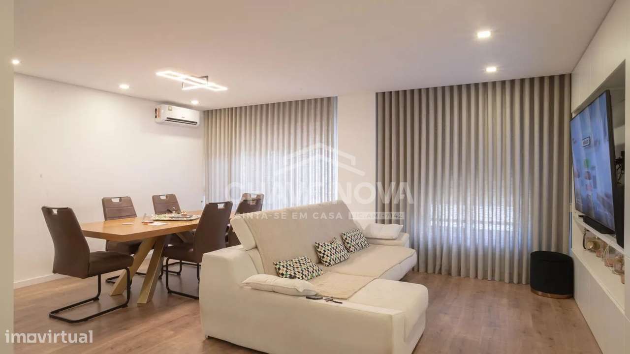 Apartamento T3 Renovado em São João da Madeira-3