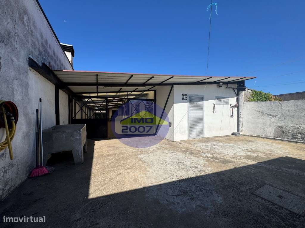 Moradia Térrea em Grijó-36