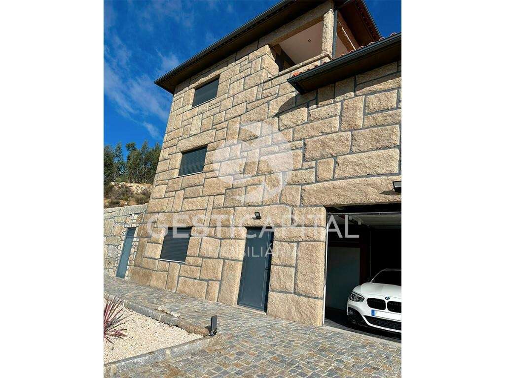 MORADIA T4 | TRANQUILIDADE E CONFORTO EM PIARES, MARCO DE CANAVESES - Grande imagem: 4/27