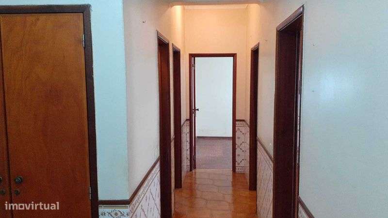 T3 localizado na Amora - Grande imagem: 4/12