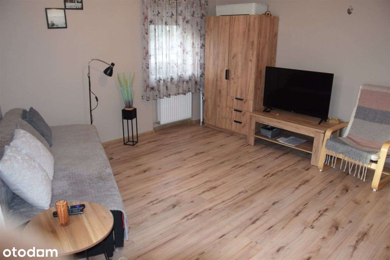 z tarasem Klimatyczne 37,20m,K.Kołłątajowskiej.2001r,Dzwoń.-2