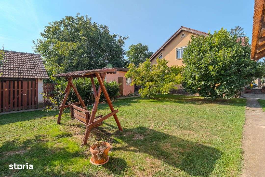 Casa spatioasa P+E, Santaul Mic com. Bors-6