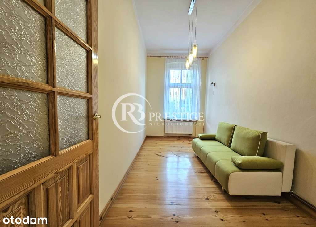 Mieszkanie z potencjałem i widokiem na Plac Zgody-4