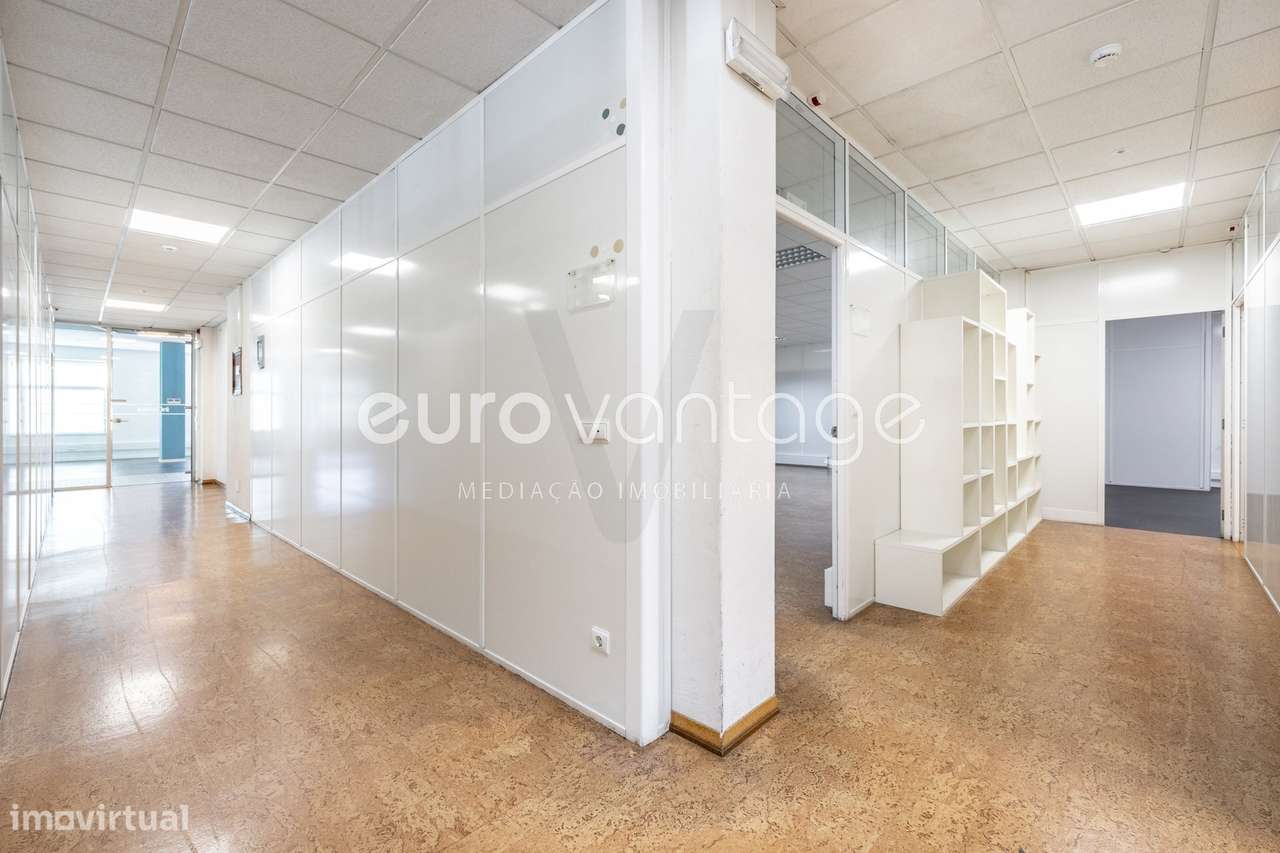 Espaço Comercial / Armazém com 700 m² a 5 minutos de Leiria-31