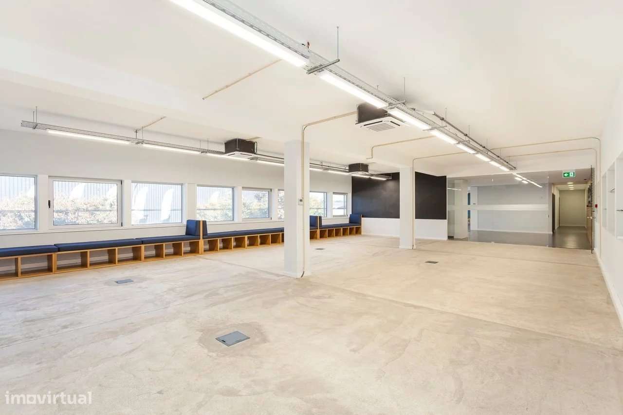 Escritório Amplo na Rua Ferreira Dias, junto ao Metro e VCI - Grande imagem: 3/31