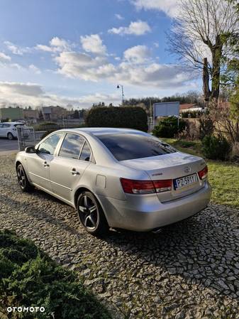 Hyundai Sonata 3.3 V6 GLS Prestige - 5