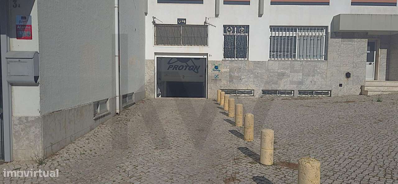 Armazém / Garagem em Linda-a-Velha - Grande imagem: 5/17