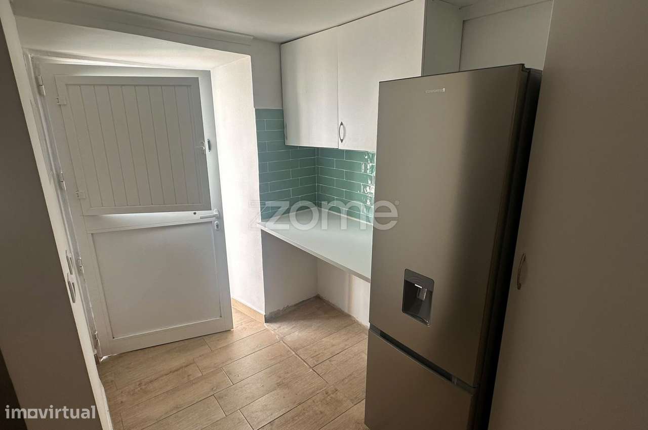 Moradia T1 remodelada em Fanhões | 64 m² | Pronta a habitar-2