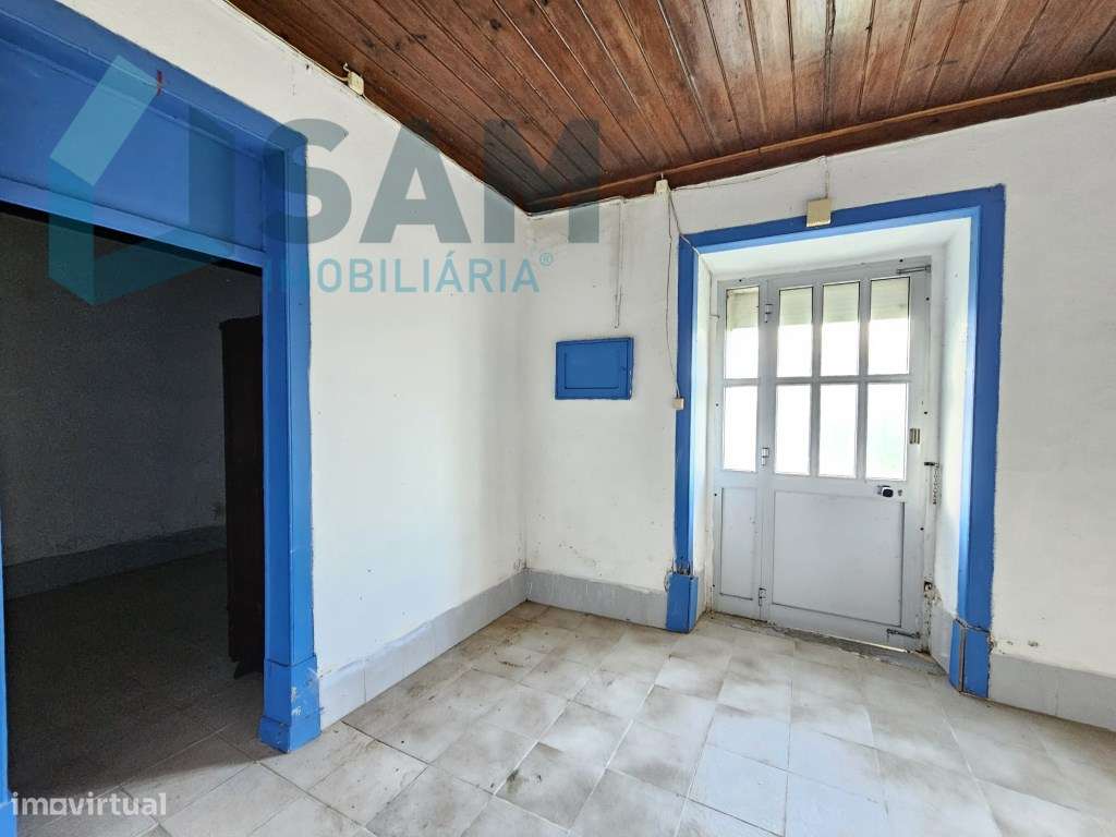 Terreno de 12.105 m2 com moradia Torres Vedras-25