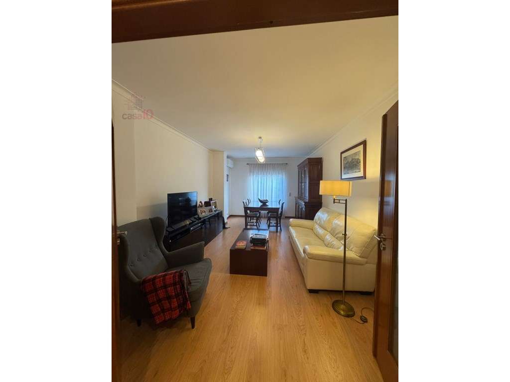 Excelente apartamento T2 para venda em Mem Martins-3