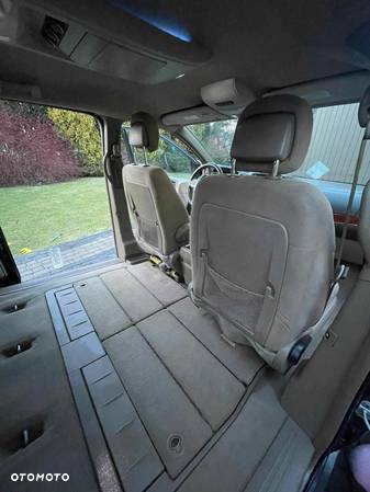 Chrysler Town & Country 3.6 Limited - 12