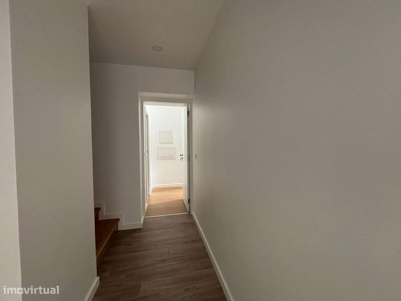 venda de magnifico prédio na Rua da Matemática (4 T0´s e 5 T1's)-12