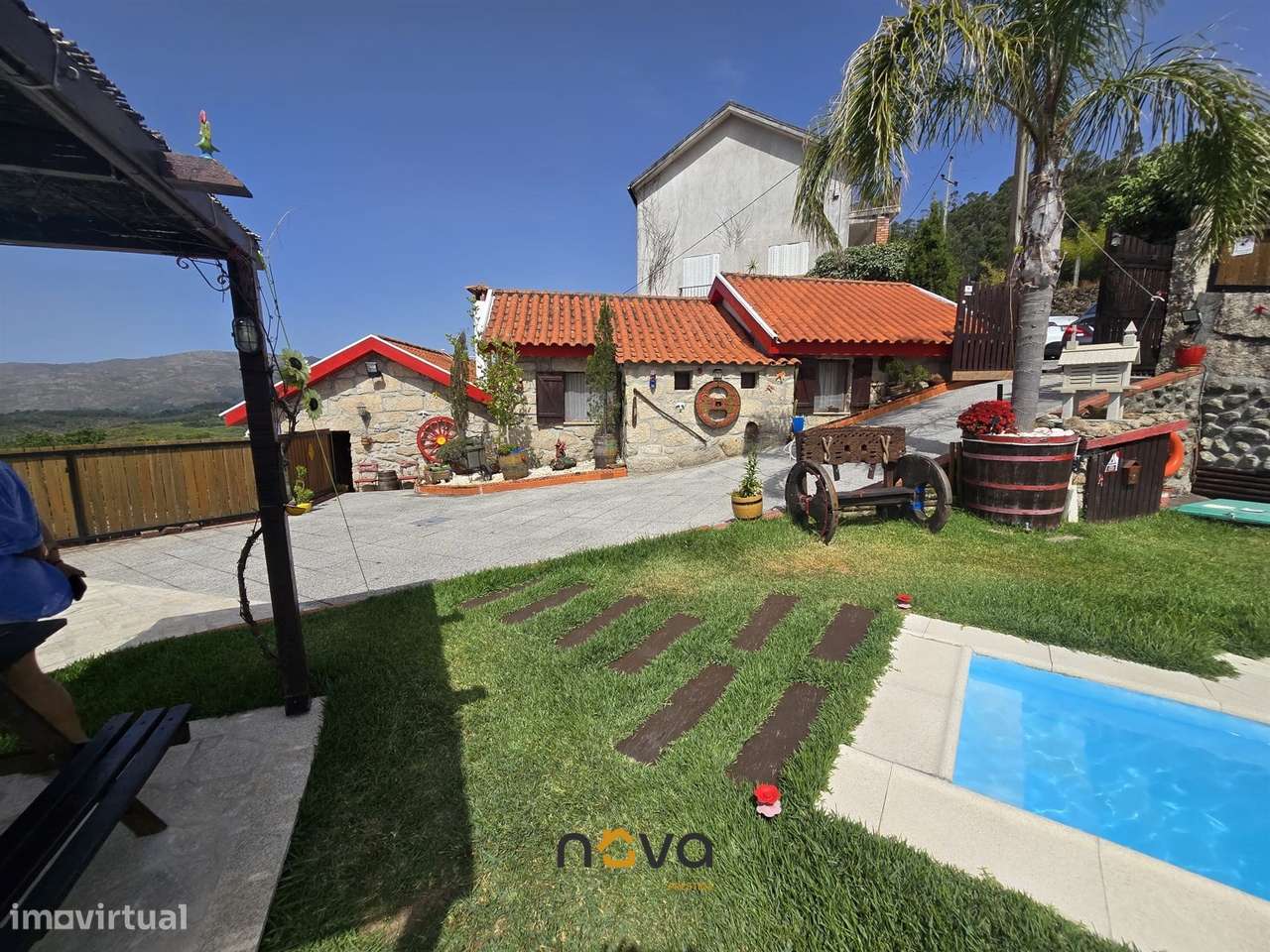 Moradia T3 situada no Soajo-58