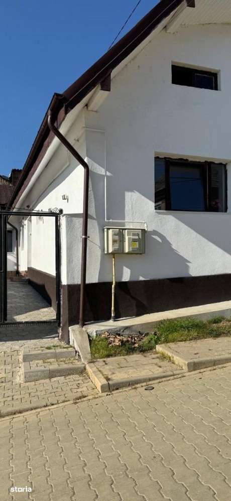 Casă zona centrala - Imagine principală: 3/6