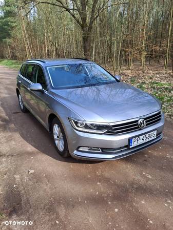 Volkswagen Passat 1.6 TDI BMT Comfortline - 4