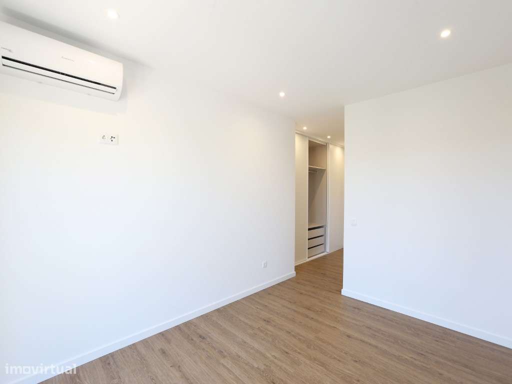 Apartamento T3 Duplex Novo com terraço privado com piscina no Prédi...-12