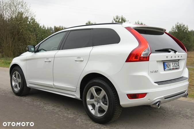 Volvo XC 60 D4 RDesign - 12