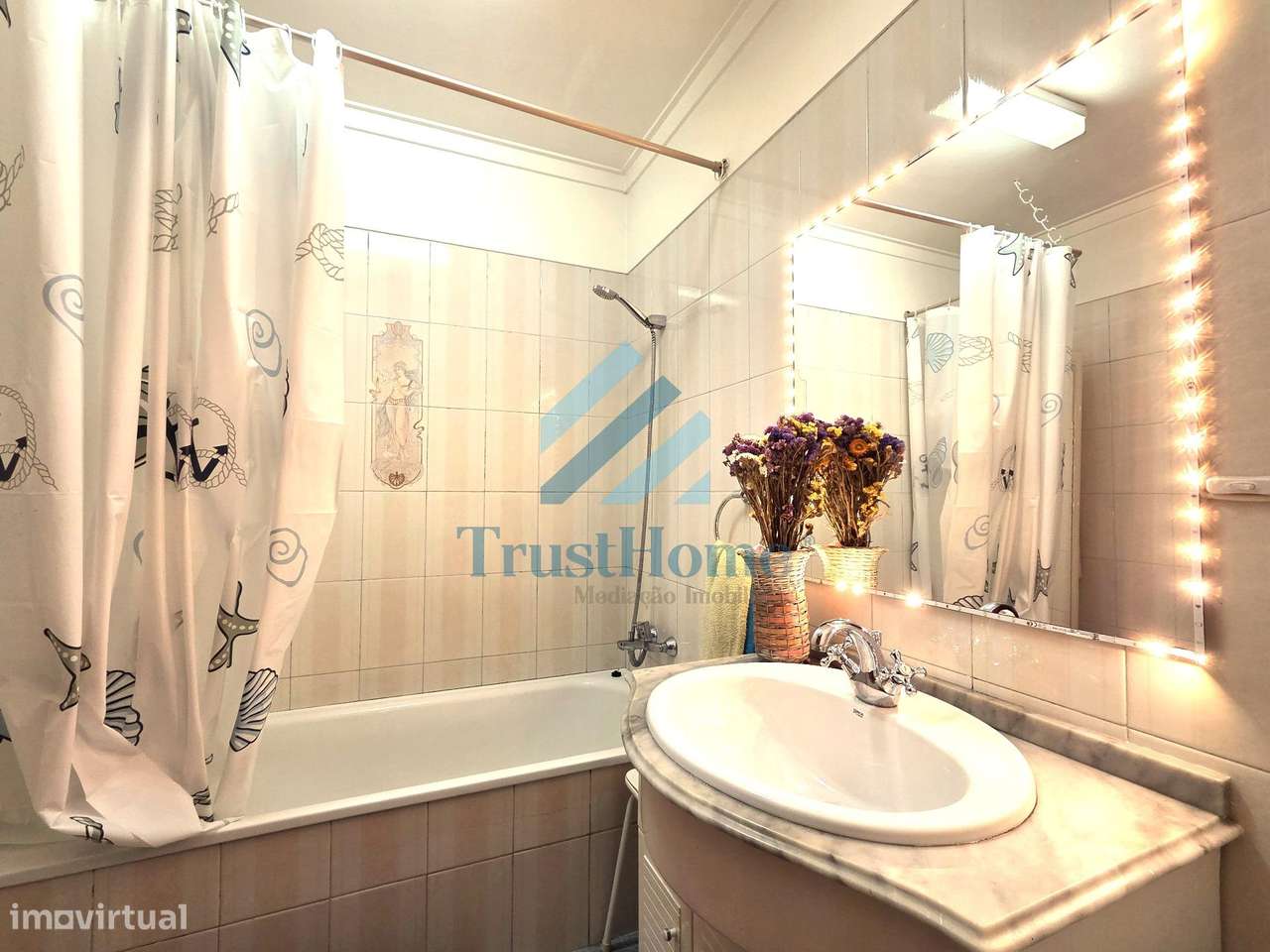 Apartamento T1+1 Mobilado com Varanda e Arrecadação em Queluz-16