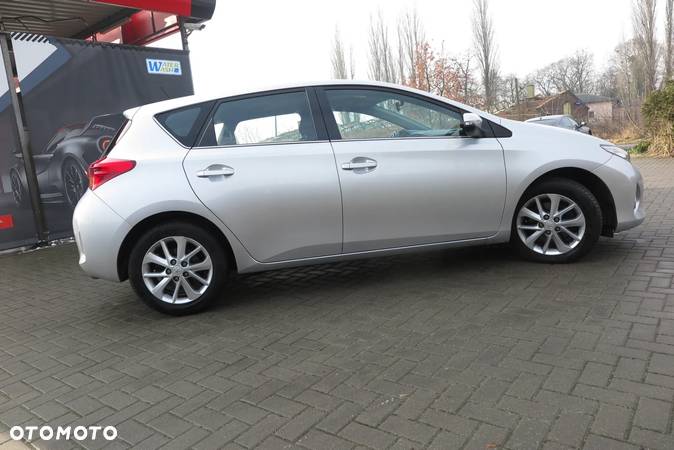 Toyota Auris 2.0 D-4D Executive - 12