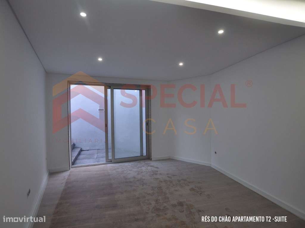 Moradia + Armazém no Centro de Avintes-19