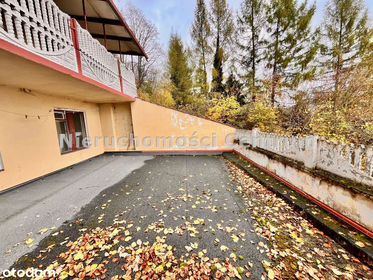 Parter w domu dwurodzinnym z 1870 r. w stylu dworku.-6