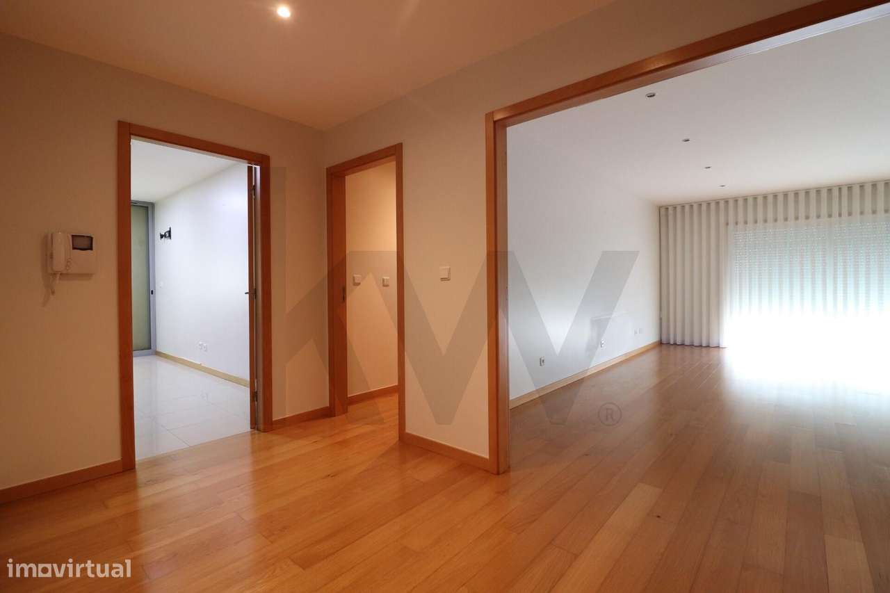 Excelente T2 para arrendamento no Centro de S.M. da Feira ! - Grande imagem: 4/17