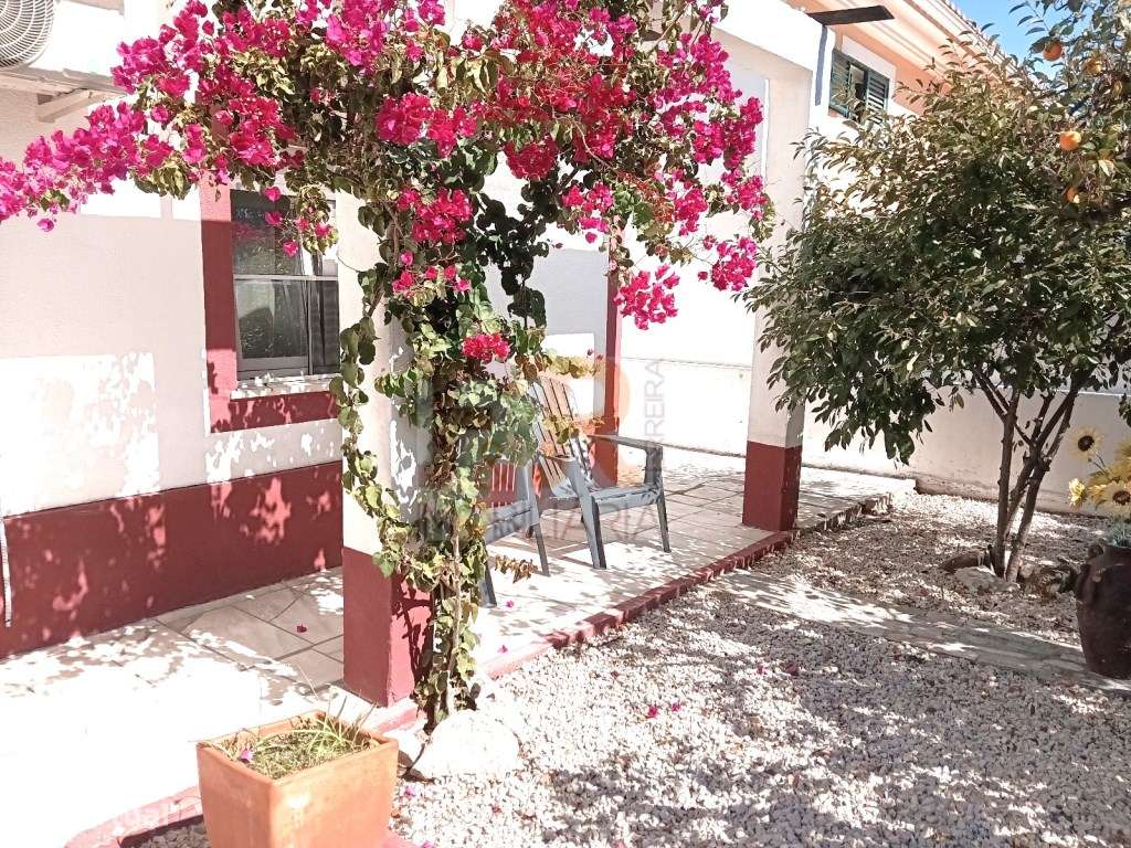 Moradia Isolada Duplex T6 Azeitão-48