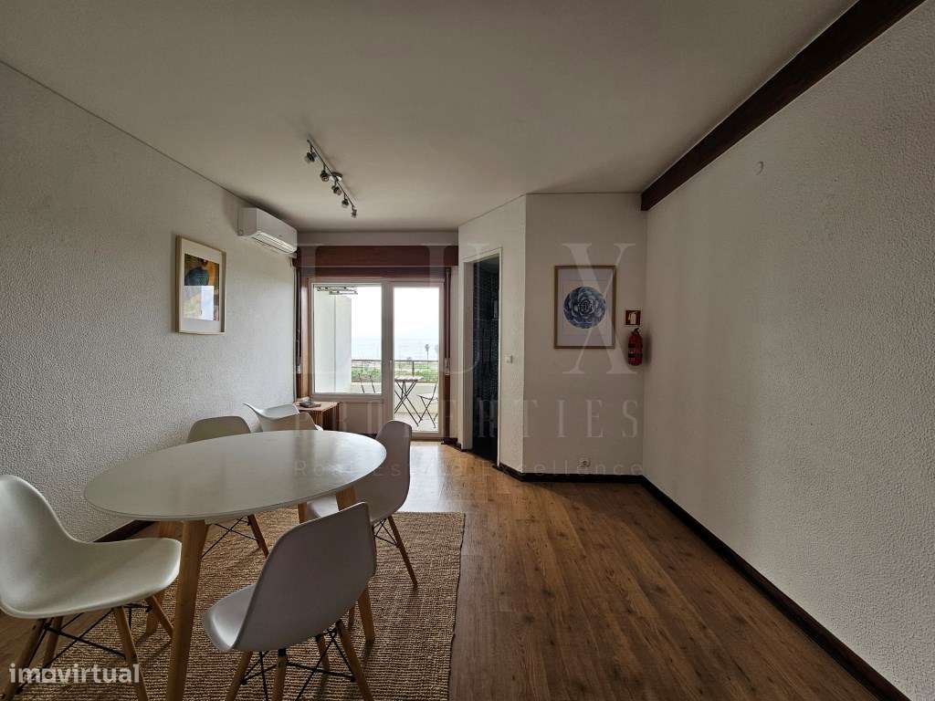 APARTAMENTO T1 EM CARCAVELOS COM VISTA MAR 1ª LINHA A 200m DA PRAIA-10