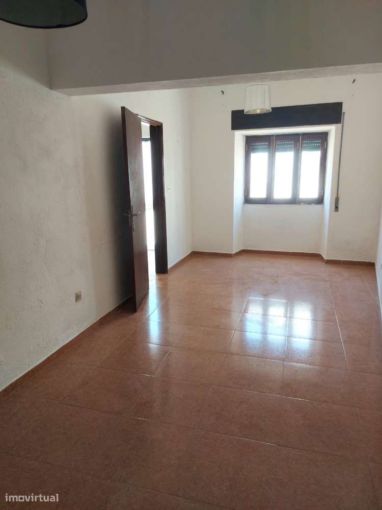 Moradia T3 + T1 + Terreno Urbanizável (Horta) - Vidigueira-15