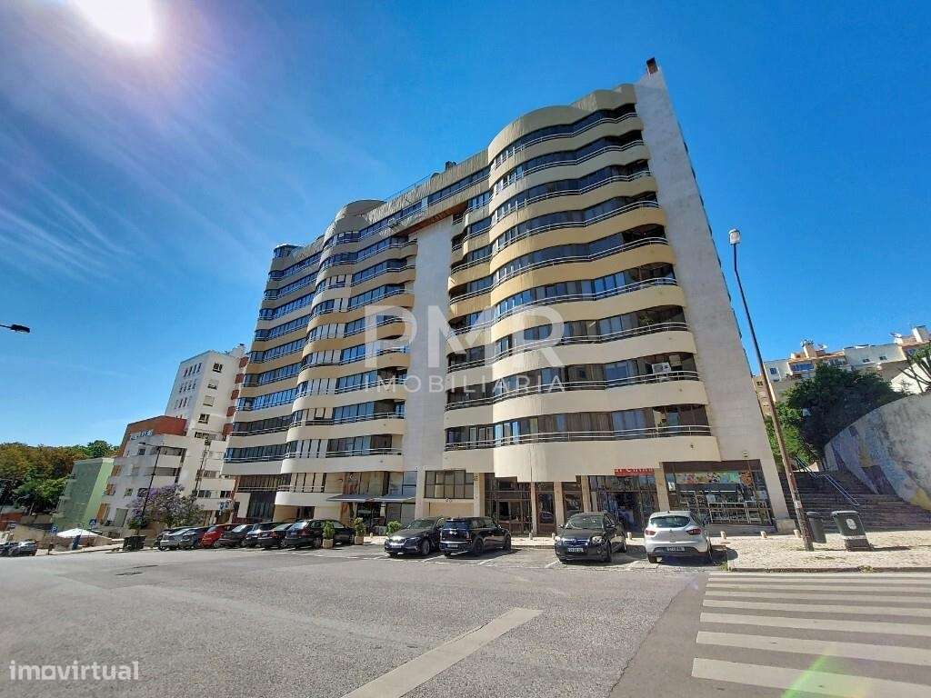 Apartamento T4 no Lumiar-27